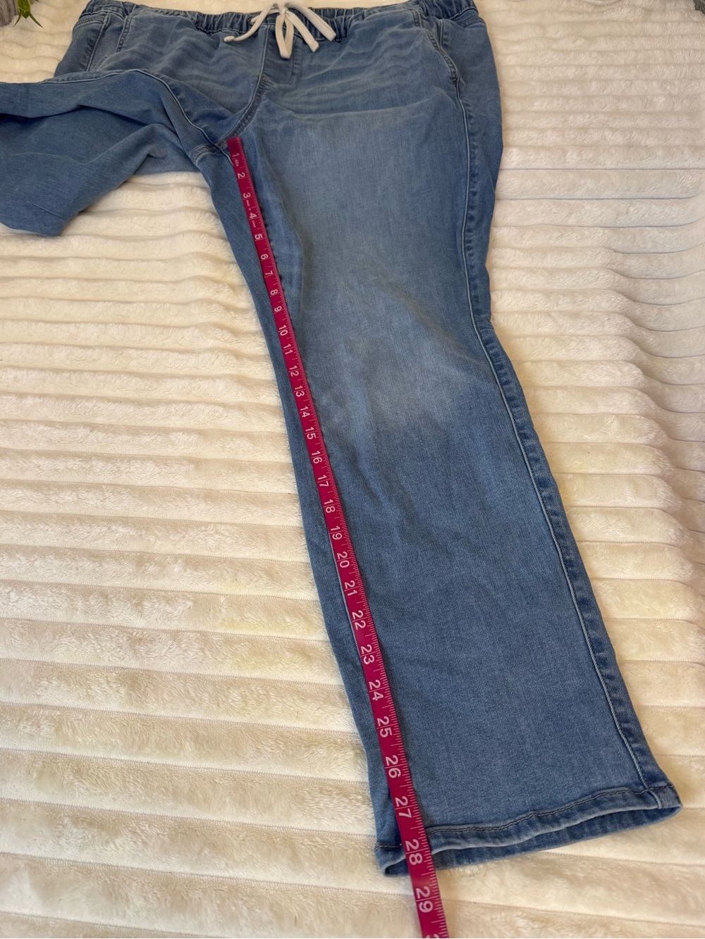 Torrid elastic waistband jeans size 2R - Picture 3 of 9